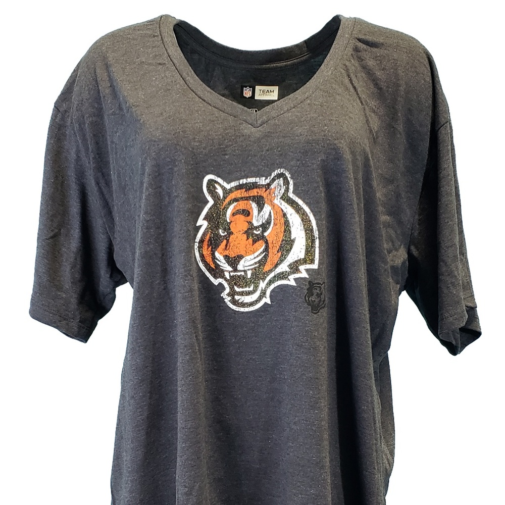 Cincinnatti Bengals NFL Glitter Logo V Neck T